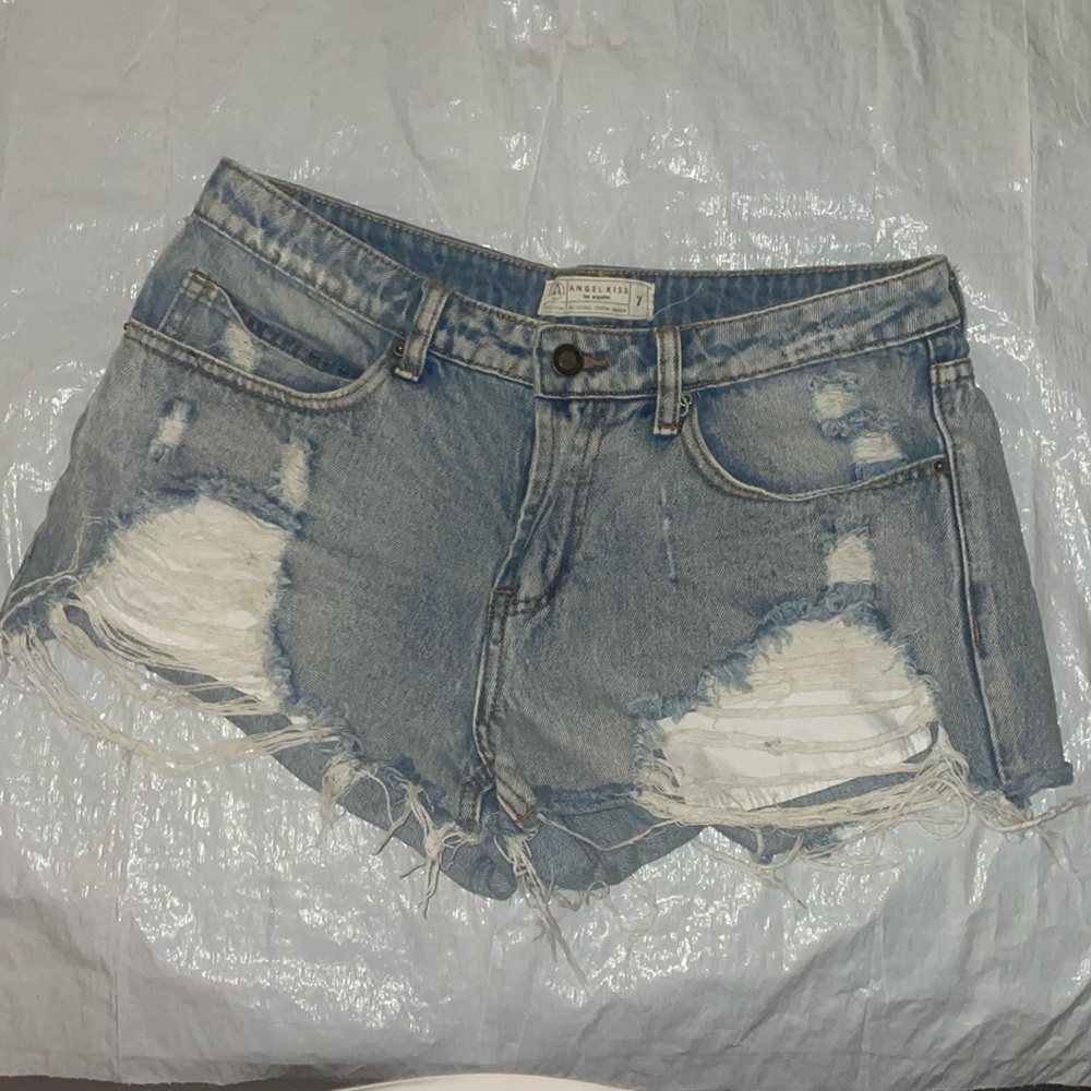 Denim distressed shorts
